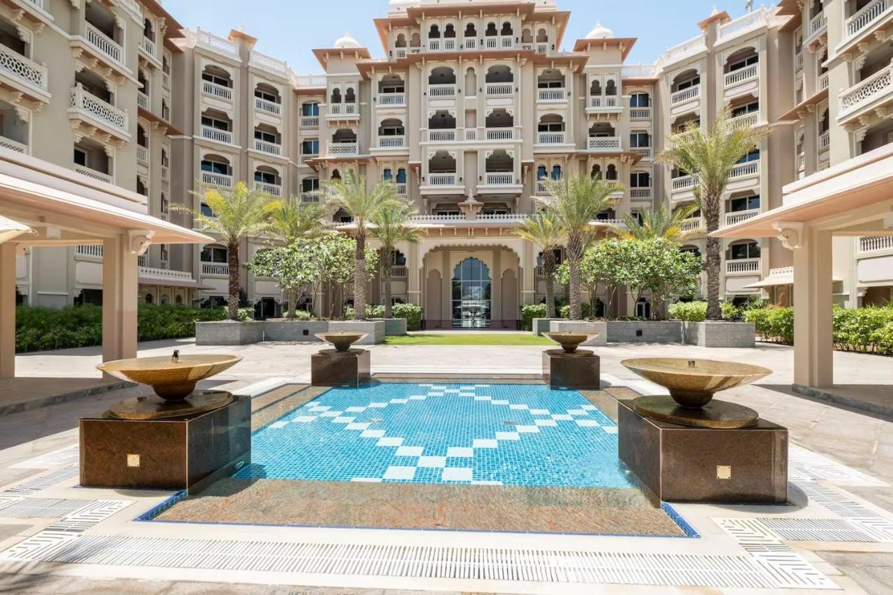 Spacious 2-bedroom Beachfront With Pool Apartment Dubai