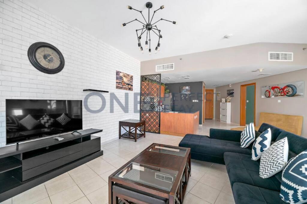 View Bills Included Fully Furnished Apartamento Dubái