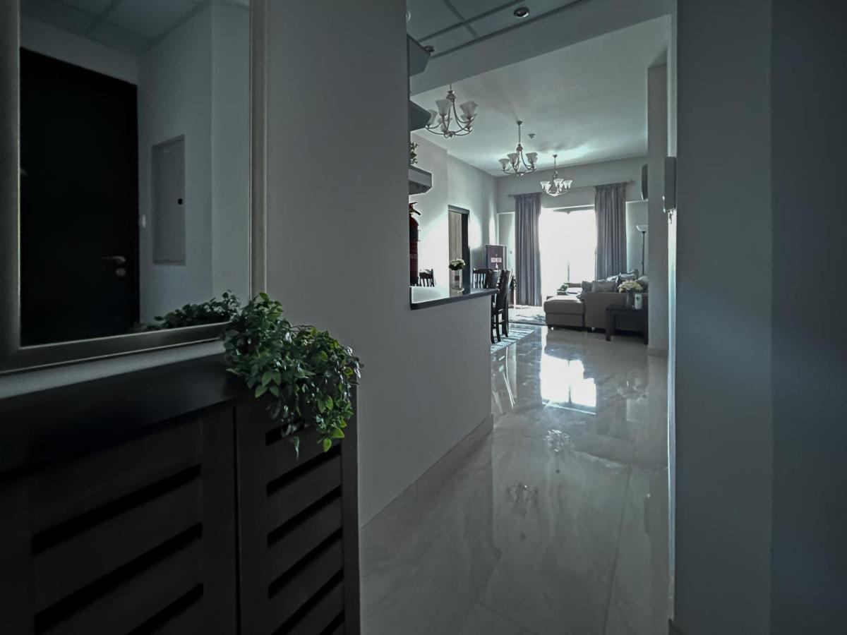 2 Bedroom Burj Khalifa View With Large Private Terrace
