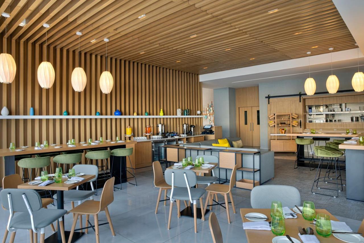 Hotel Element Al Jaddaf,