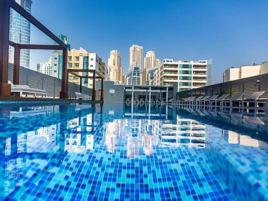 Elegant Near Jbr Apartamento *