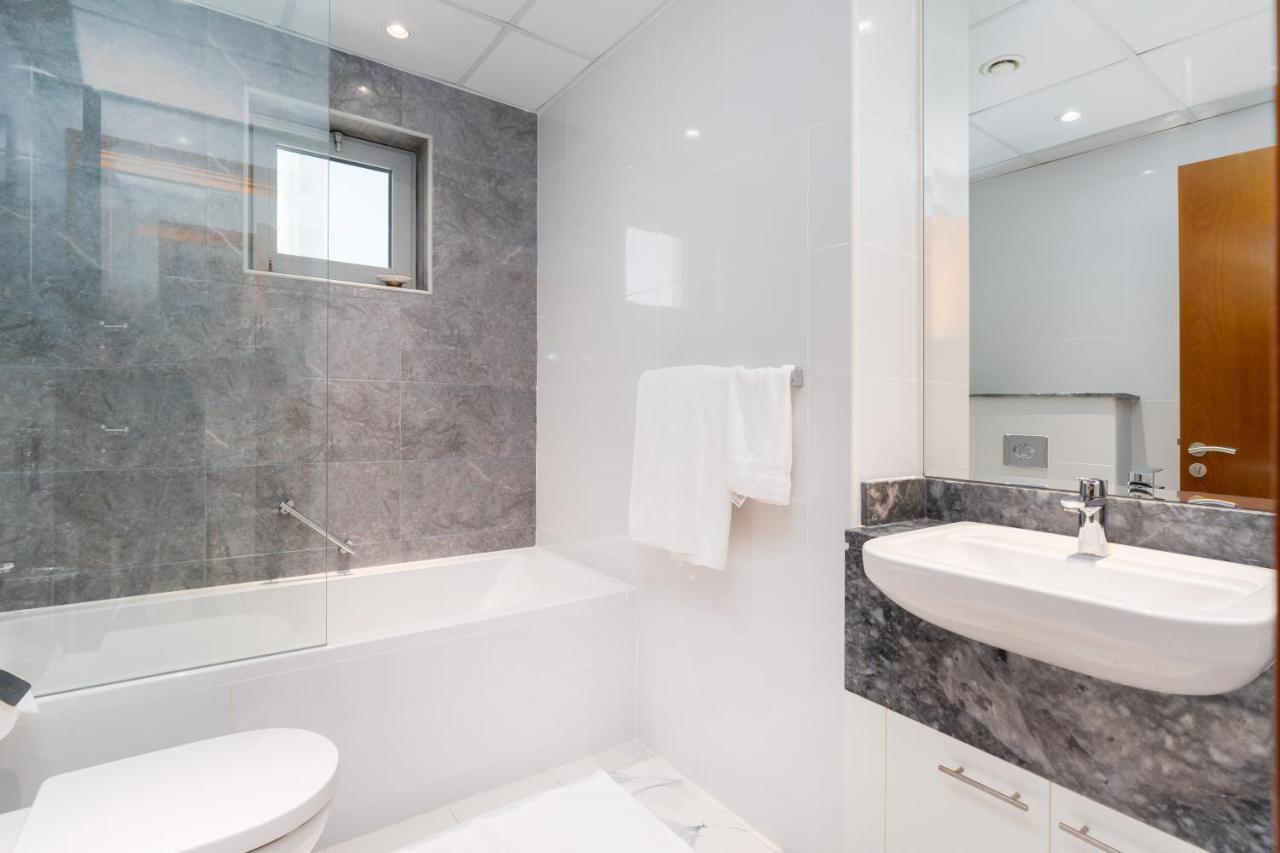 White Sage - Amna Tower Apartamento