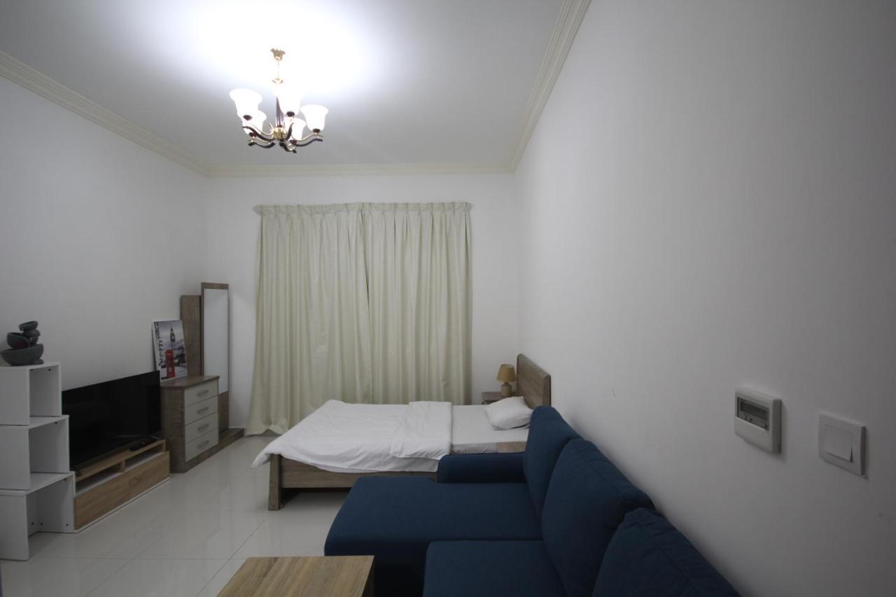 Apartment Cute And Small Partitions For Girls In Dubai- Female Guests Only فتيات فقط