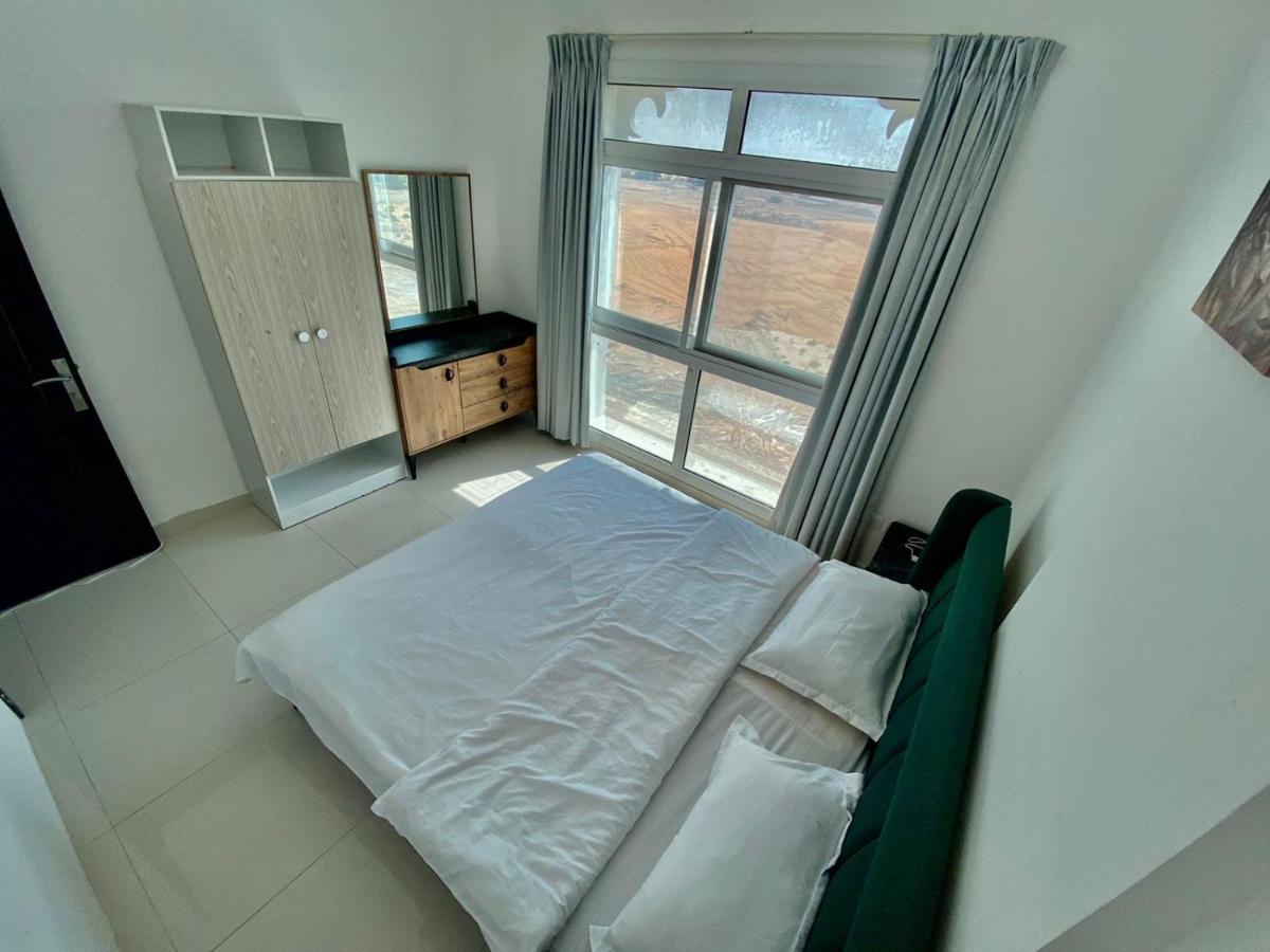 Cute And Small Partitions For Girls In Dubai- Female Guests Only فتيات فقط Apartment *