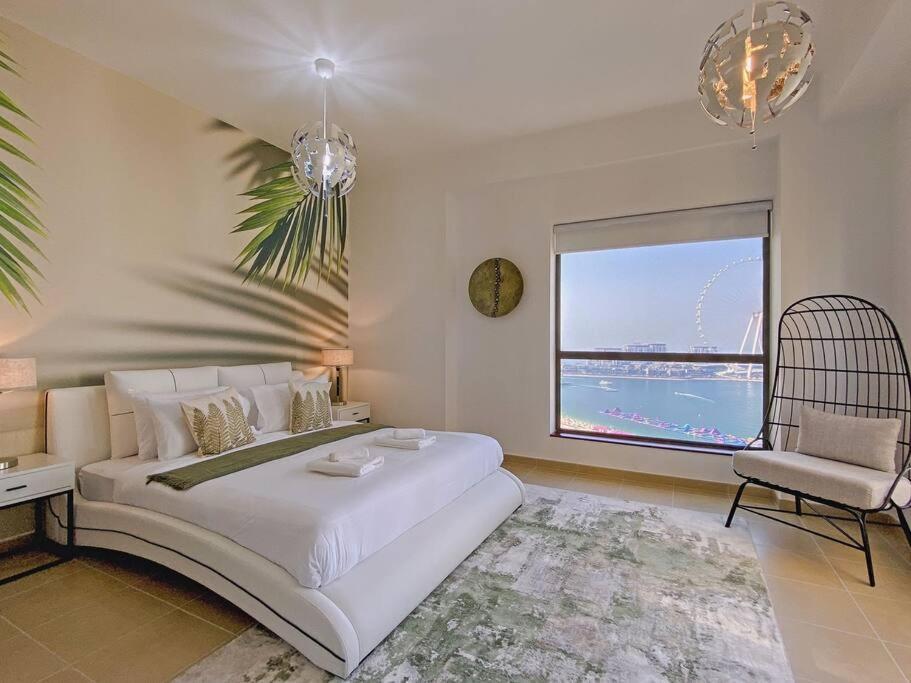 Luxury 2 Mins Walk From Sea Lägenhet Dubai