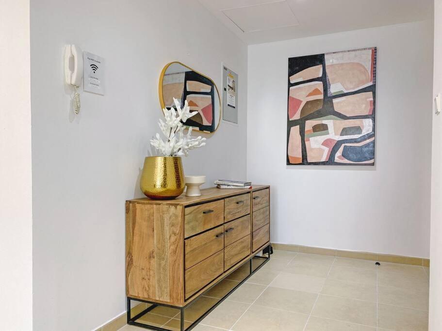 Lägenhet Luxury 2 Mins Walk From Sea Dubai