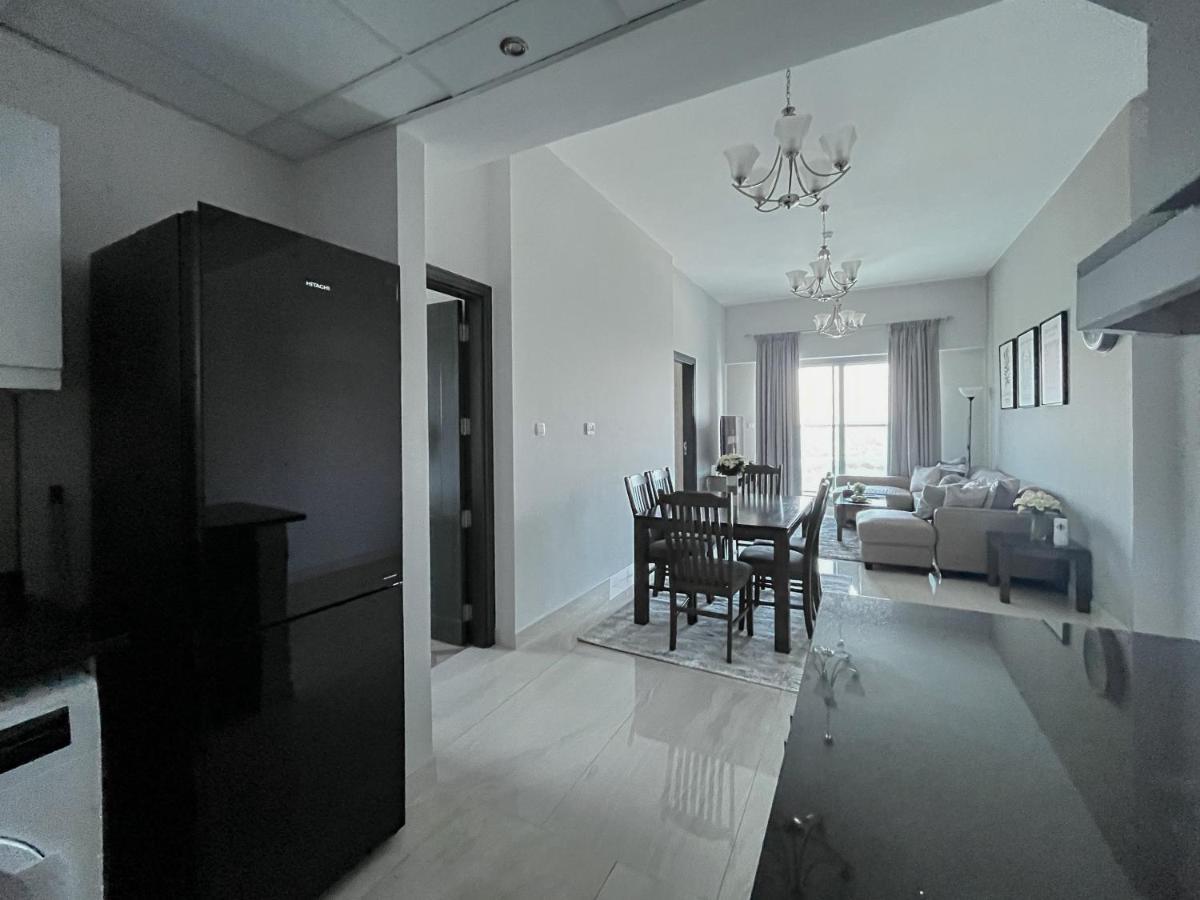 2 Bedroom Burj Khalifa View With Large Private Terrace