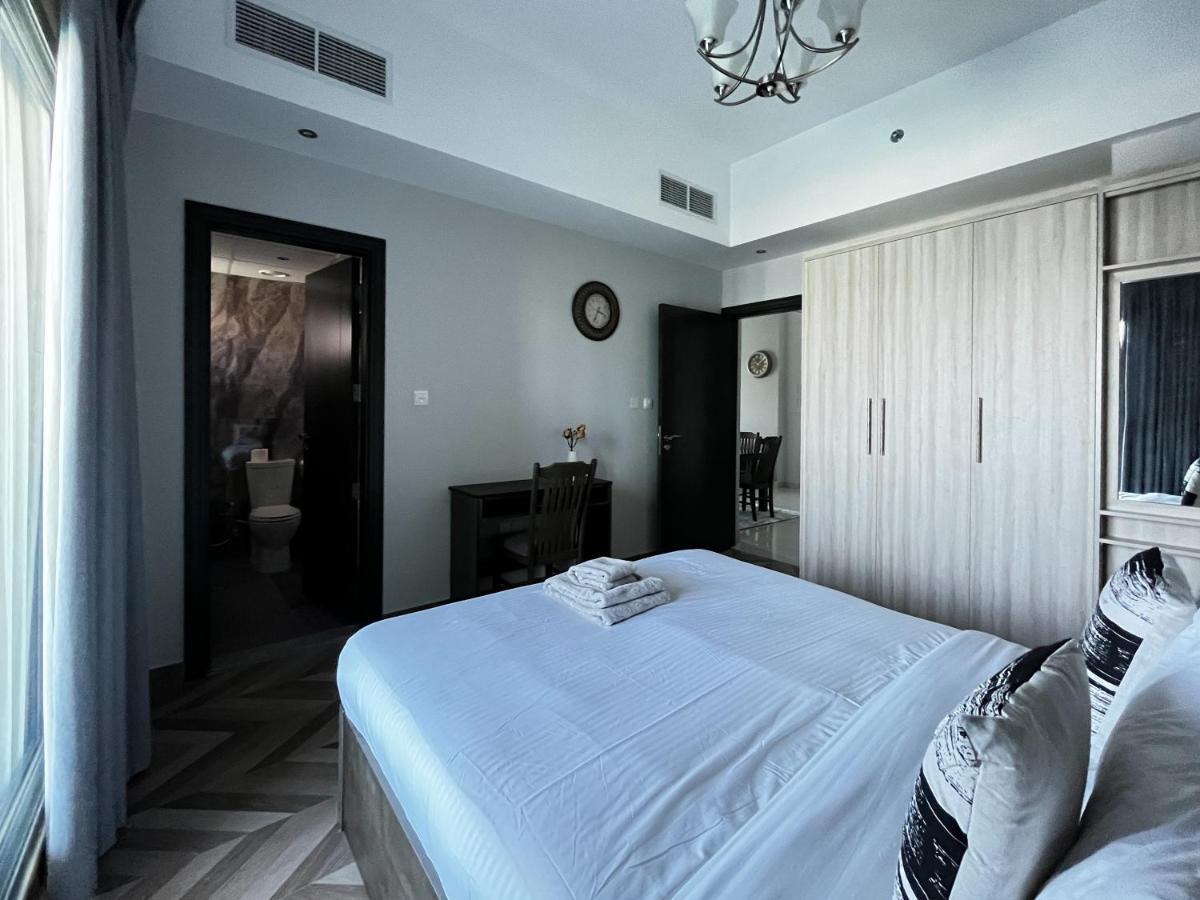 Apartment 2 Bedroom Burj Khalifa View With Large Private Terrace *