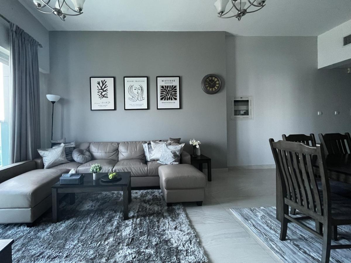 Apartment 2 Bedroom Burj Khalifa View With Large Private Terrace *