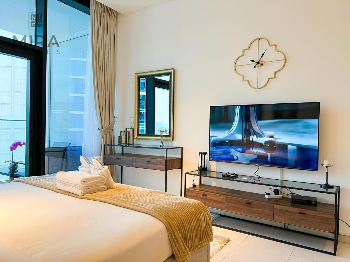Mira - Serviced Studio In Marquise Square Dubái