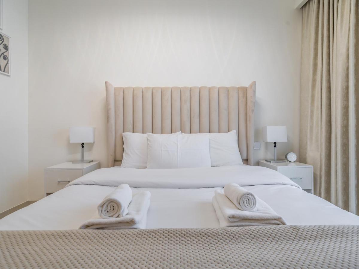 Appartamento Downtown Decadence : A 1br Urban Sanctuary Dubai
