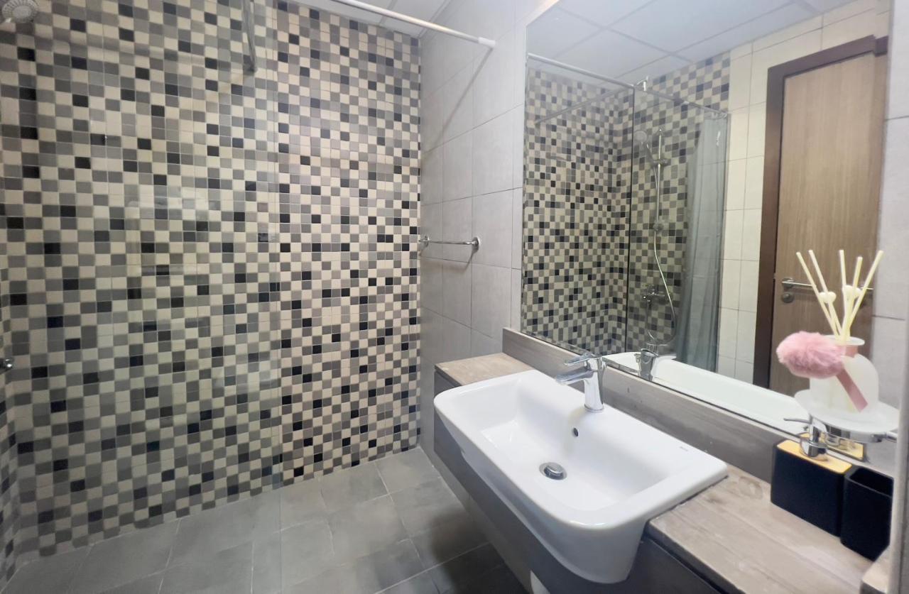 Beautiful Studio In Al Furjan *