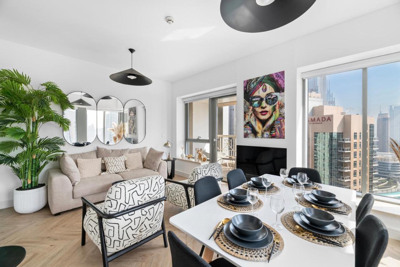Sophisticated 1bd W Incredible Burj Khalifa Views Dubaï