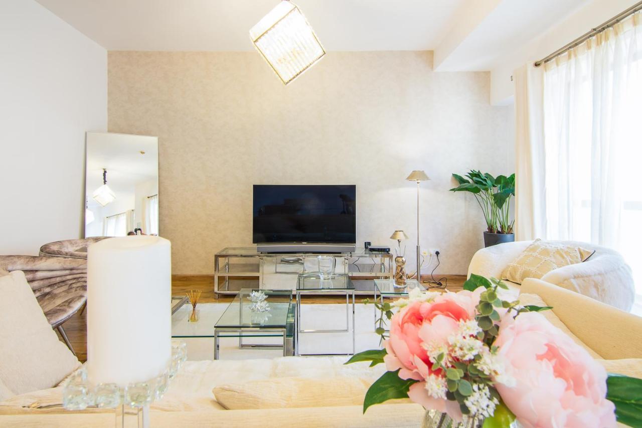 Huge 1br In Jbr Apartamento