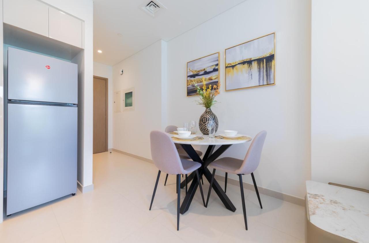 Eden's Homes & - Burj Royale *