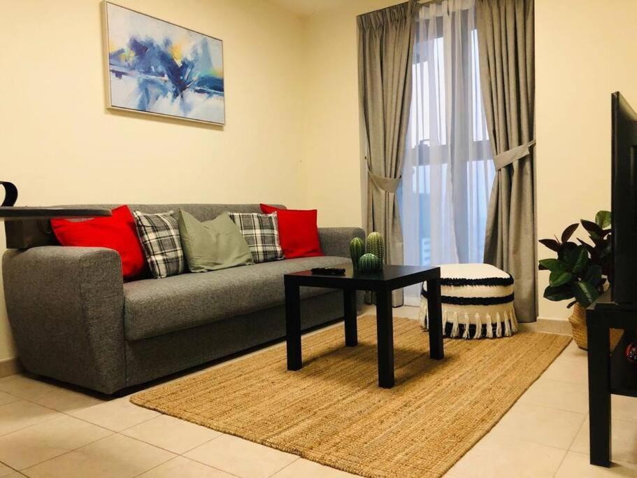 Enjoyable 2br In Marina Apartment *