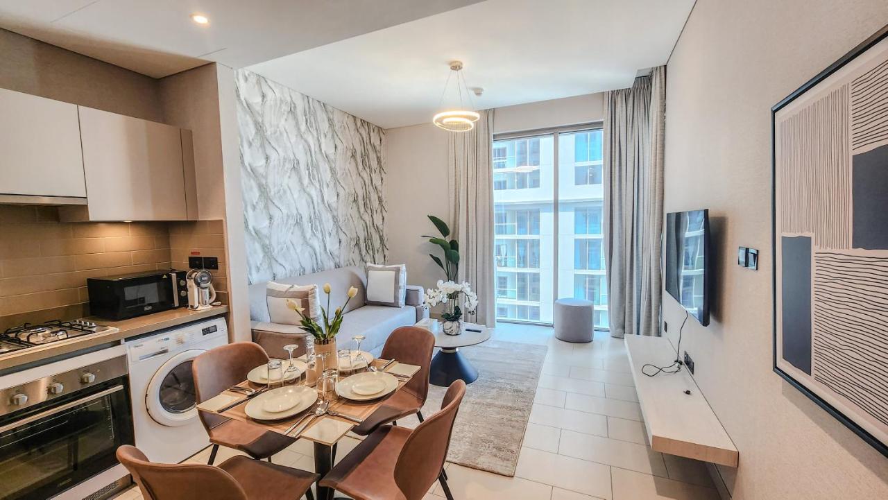 Apartemen By Latinem Luxury 1br Holiday Cvr B1603 Near Burj Khalifa *