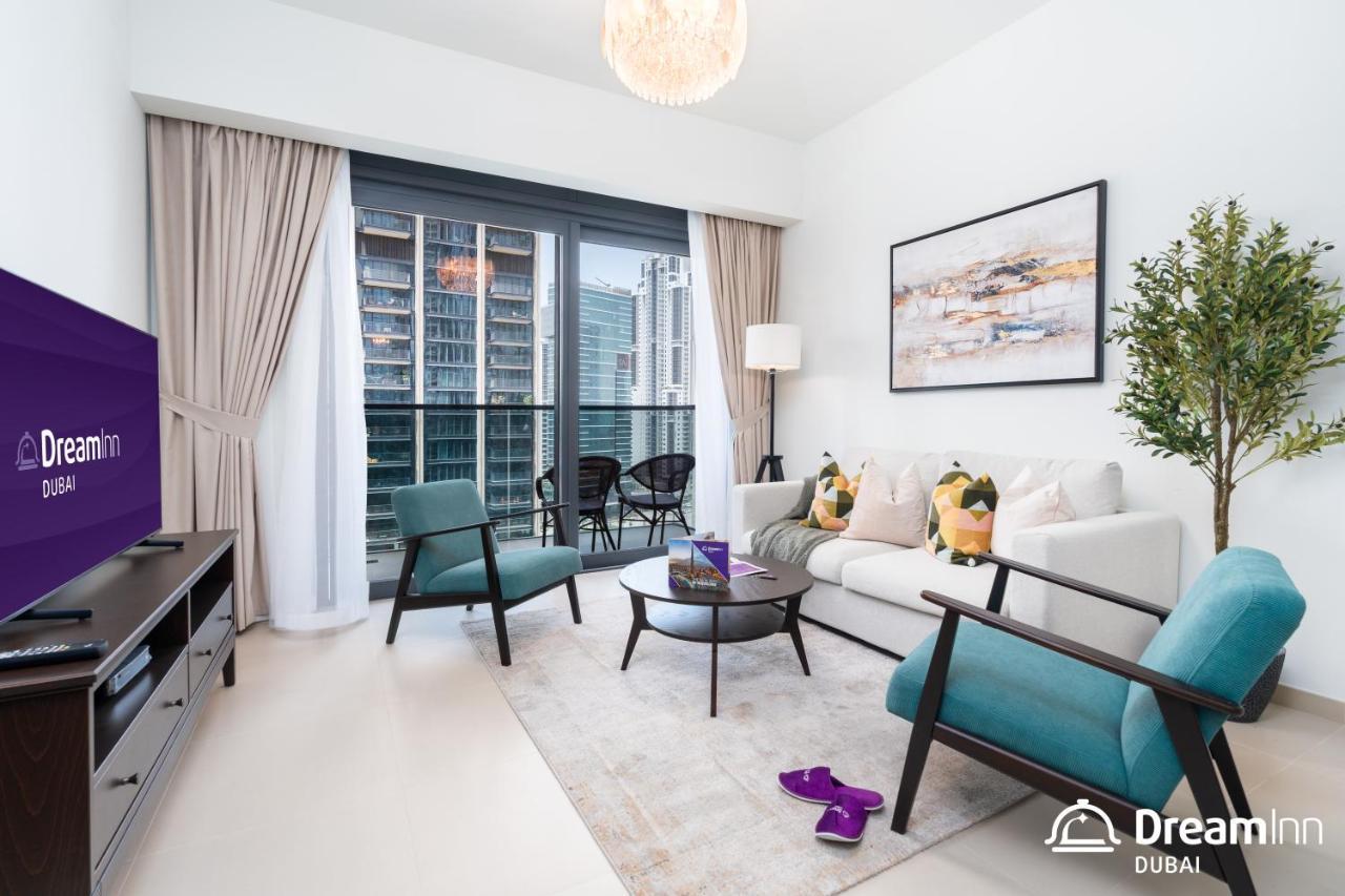 Appartement Dream - Act One Act Two Apartment, Downtown *