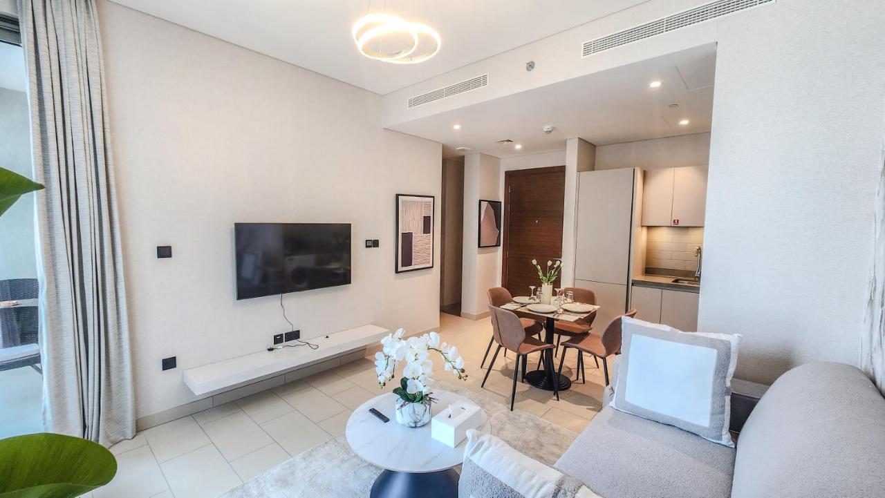 By Latinem Luxury 1br Holiday Cvr B1603 Near Burj Khalifa Apartemen Dubai