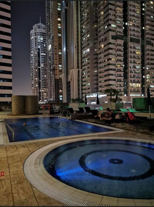 Enjoyable 2br In Marina Apartment *