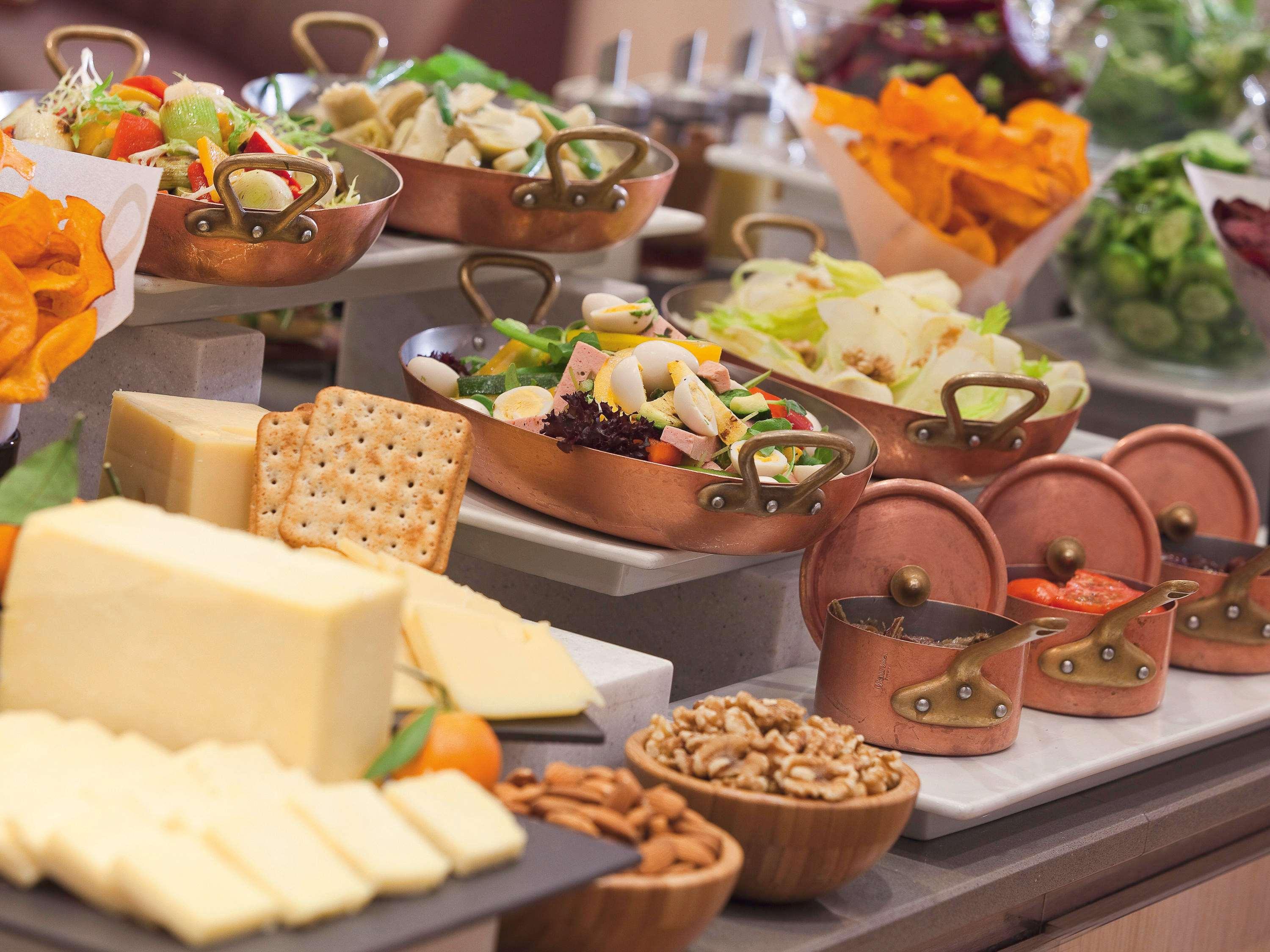 Mövenpick Hotel&apartments Bur Hotel Dubai