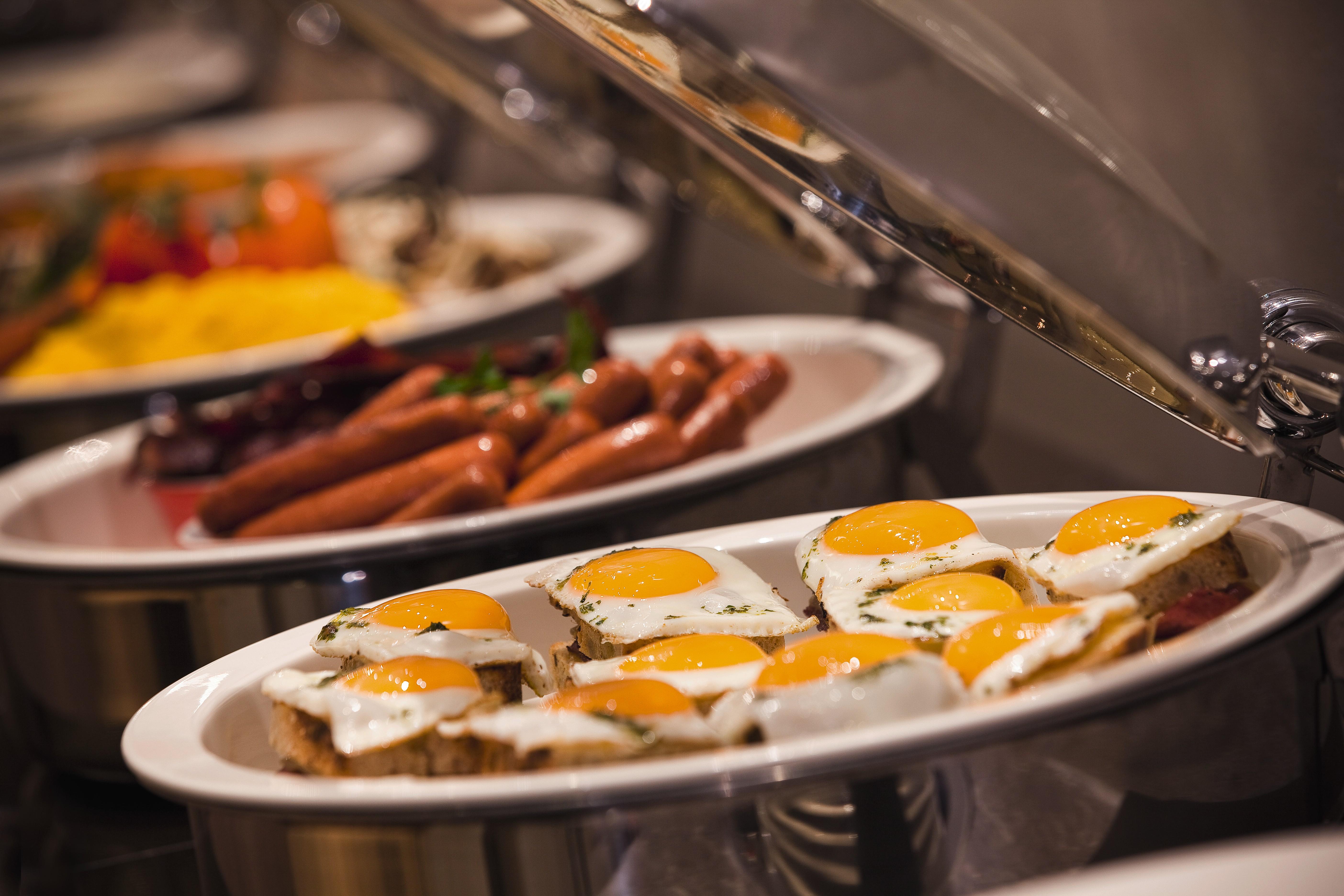 Mövenpick Hotel&apartments Bur 5* Dubai