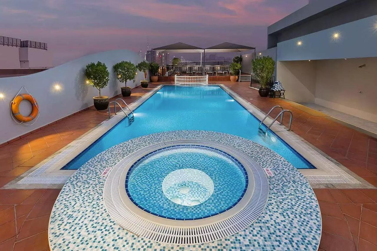 Savoy Crest Aparthotel