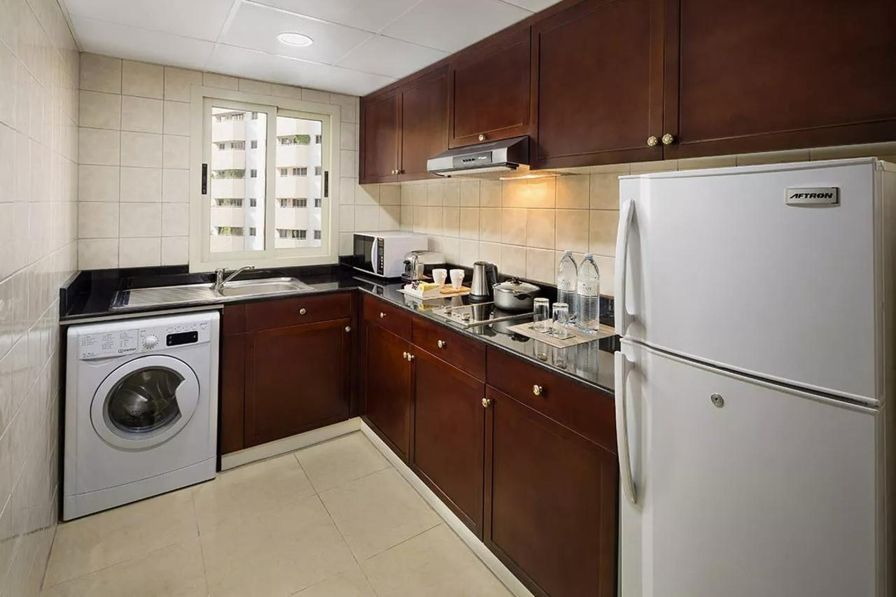 Savoy Crest Aparthotel 4*