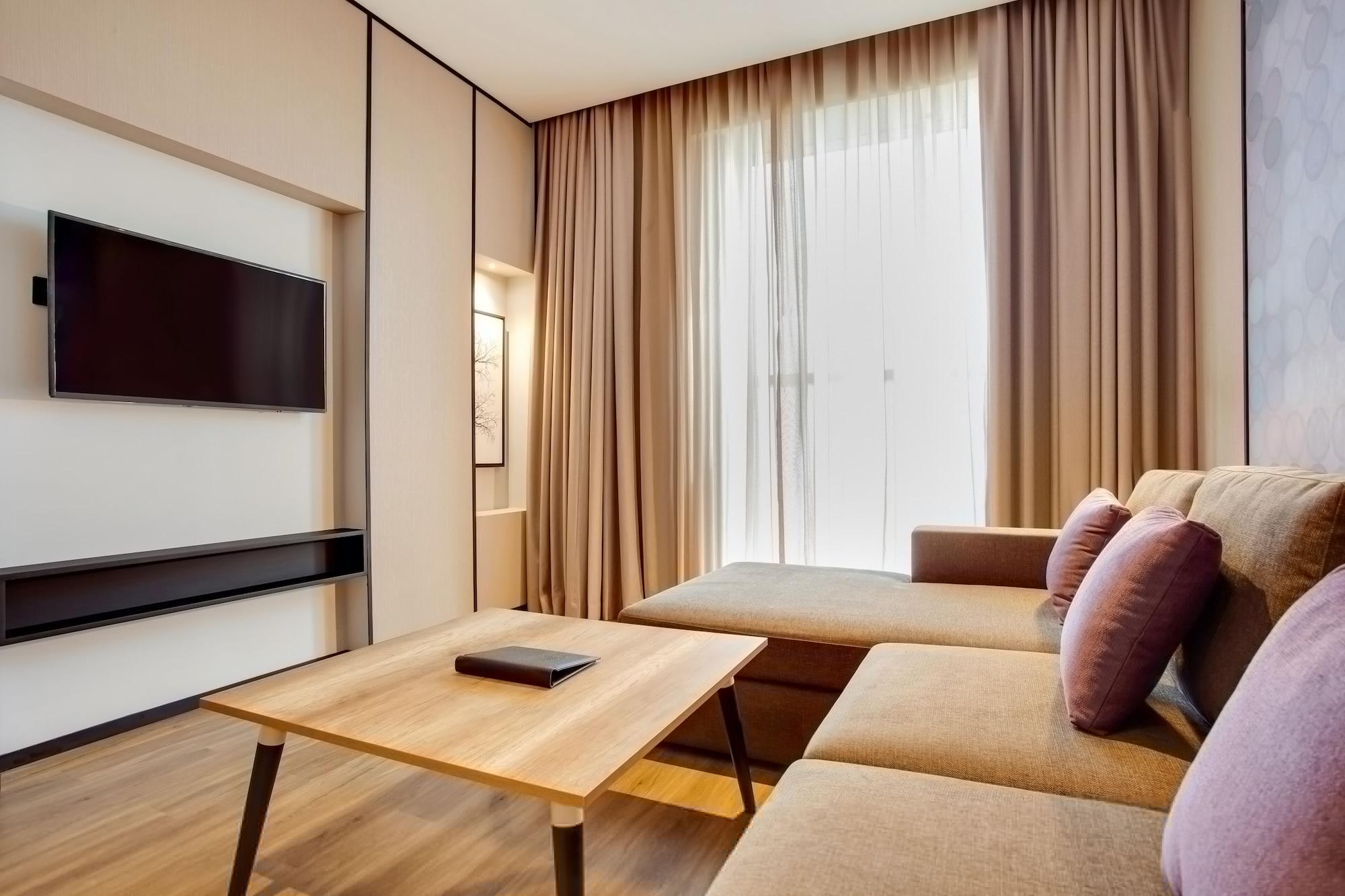 Lemon Tree Hotel, Jumeirah 4*