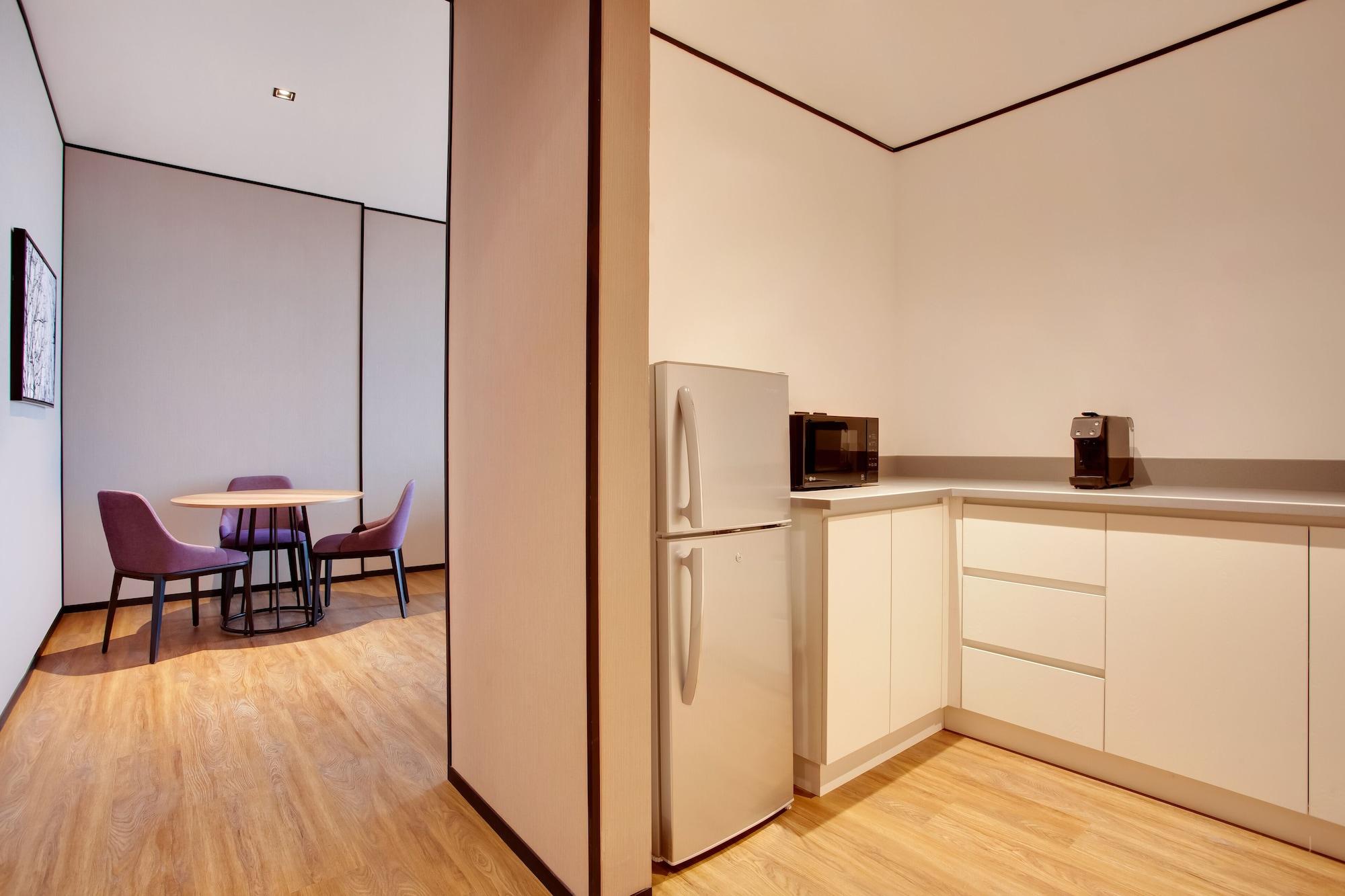 Hotel Lemon Tree Hotel, Jumeirah 4*