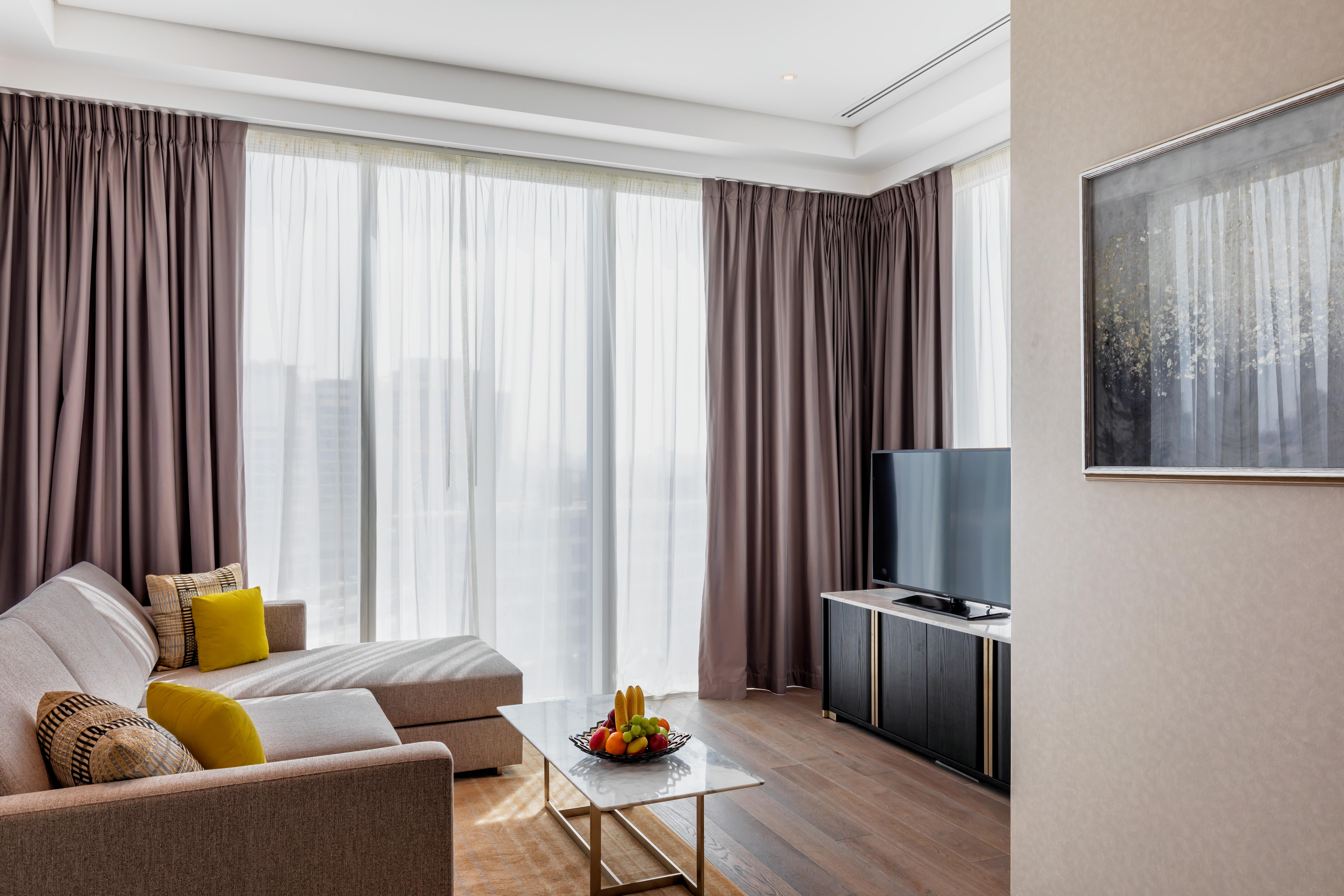 Hotel Taj Jumeirah Lakes Towers 5*