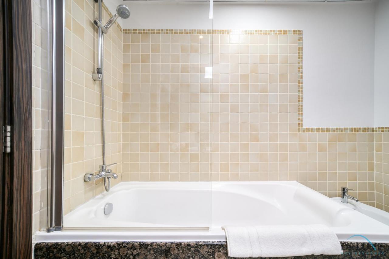 Appartamento Upscale 2br At Shams 1 Jbr By Deluxe Homes
