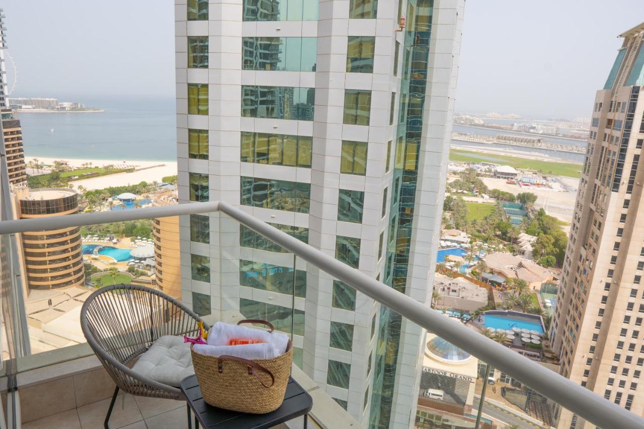 Lägenhet Veluxa - Designer 1 Bedroom With Sea View! Dubai