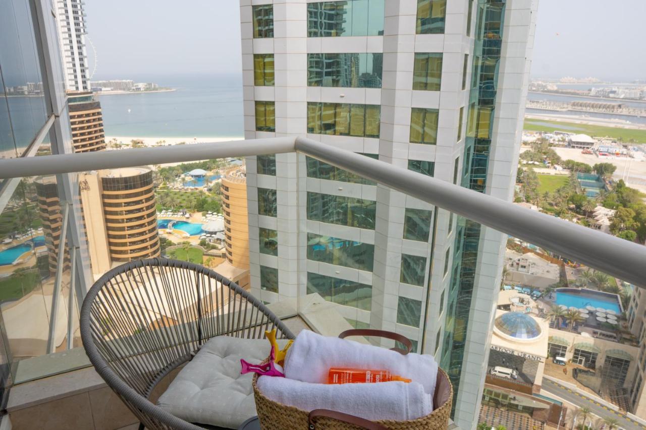 Lägenhet Veluxa - Designer 1 Bedroom With Sea View! Dubai