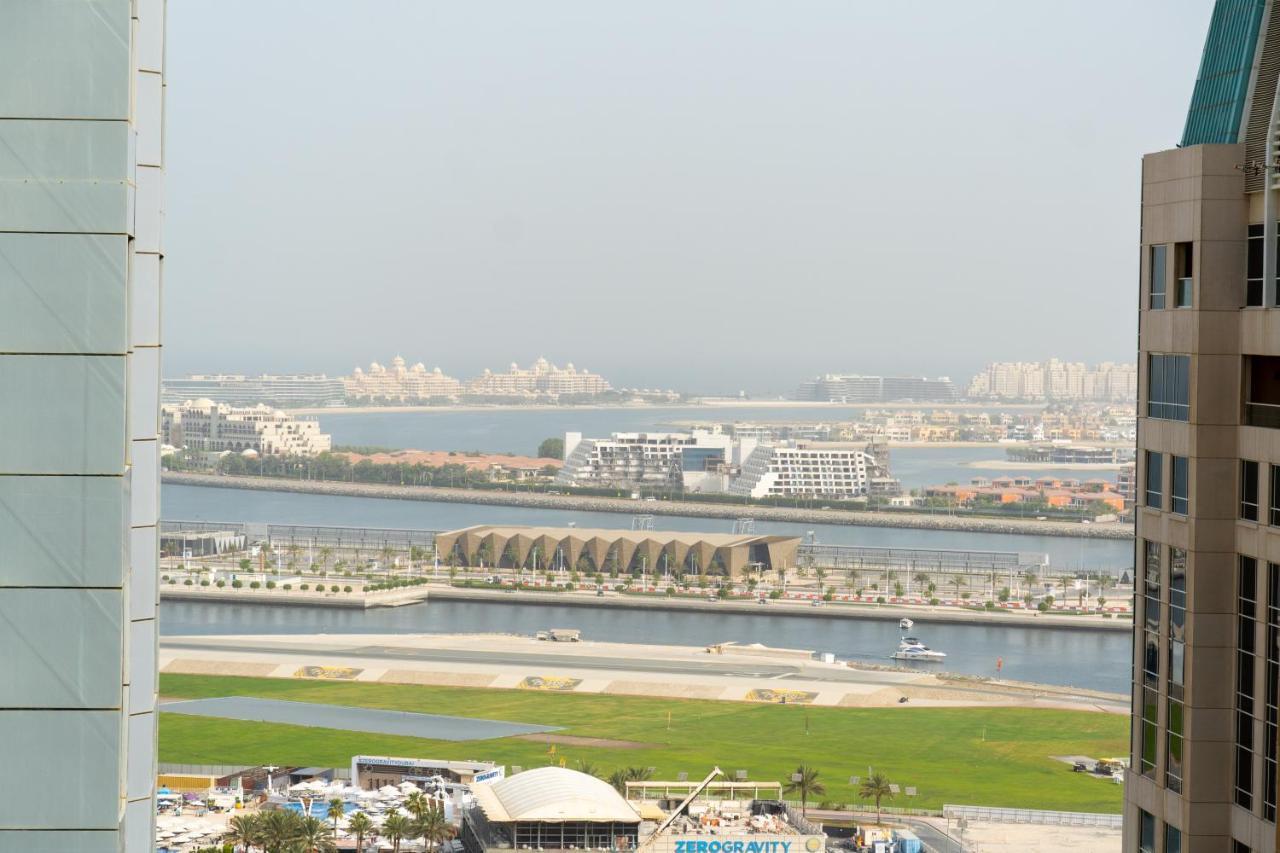 Lägenhet Veluxa - Designer 1 Bedroom With Sea View! Dubai
