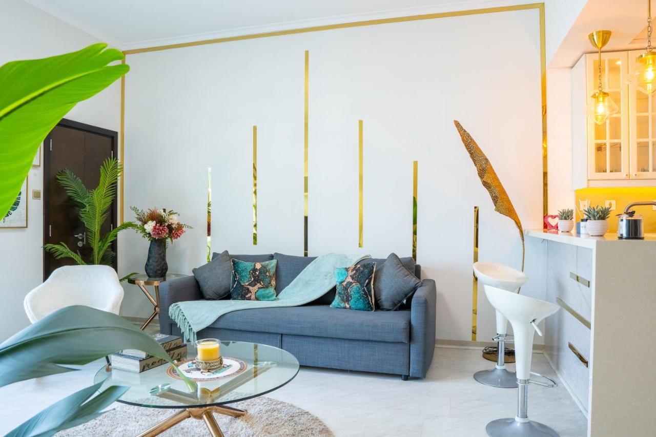 Lägenhet Veluxa - Designer 1 Bedroom With Sea View! Dubai