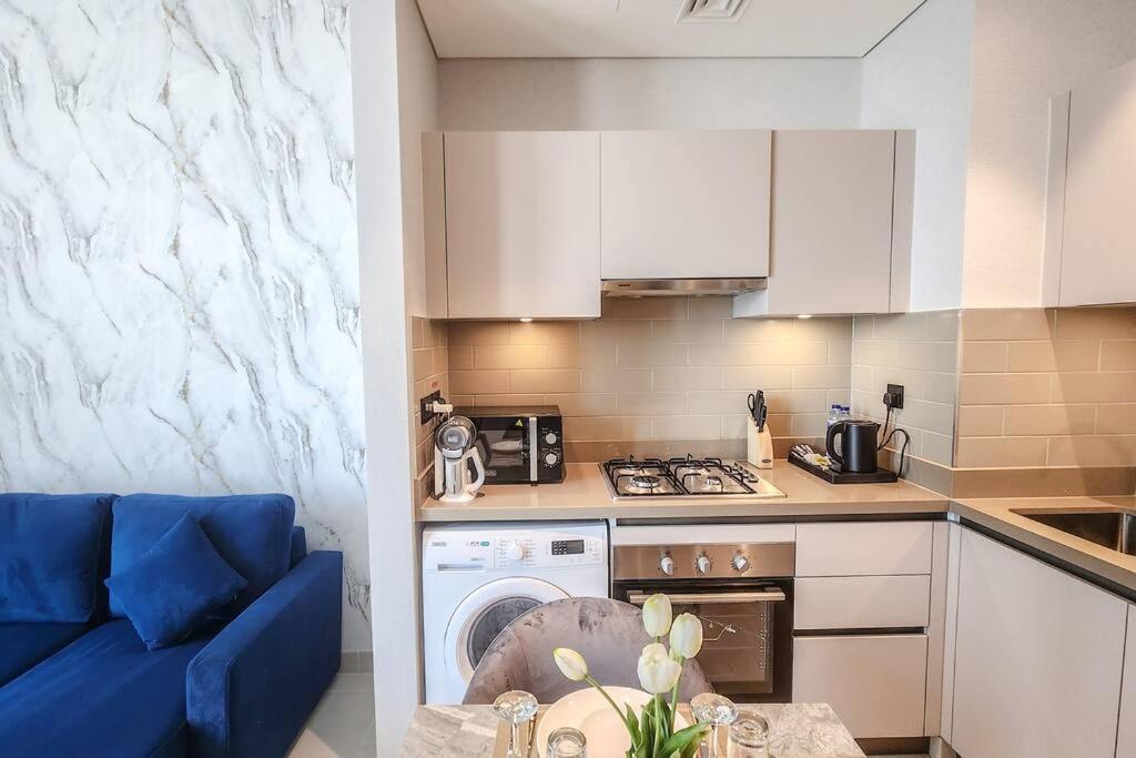 Appartamento By Latinem Luxury 1br Cvr A703 Near Burj Khalifa Dubai