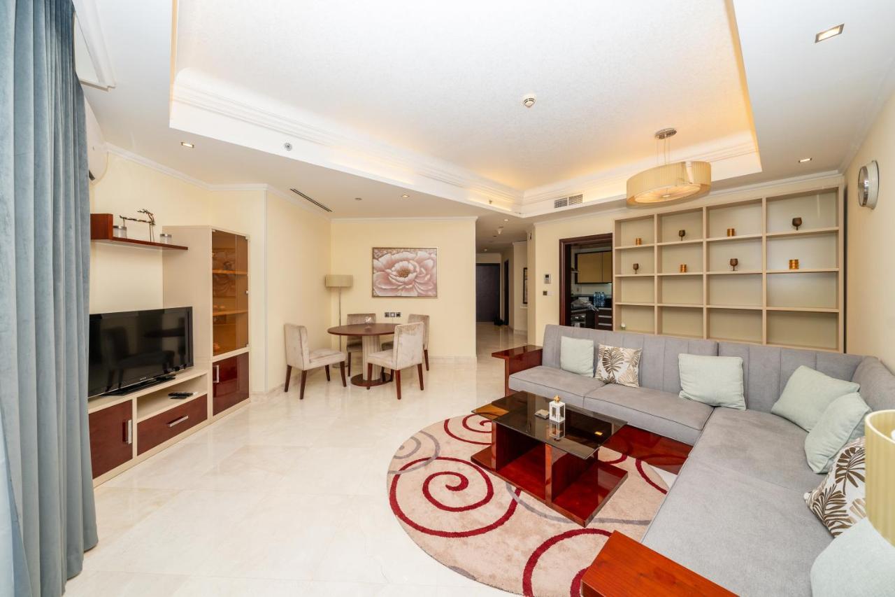 Grandeur Palm Jumeirah Beachfront & Pool Apartment *