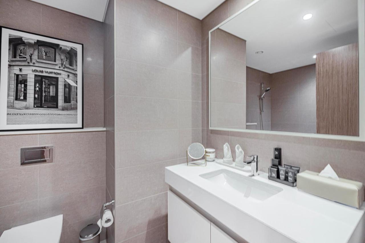 Luxury 2br With Full Burj Khalifa & Fountain View Apartment Dubai