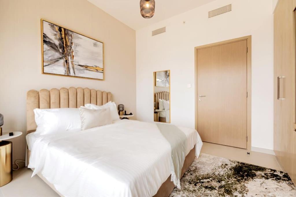 Luxury 2br High Floor Apt. W/ Burj Khalifa View With Laser Light Show And Dancing Fountain View Dubai