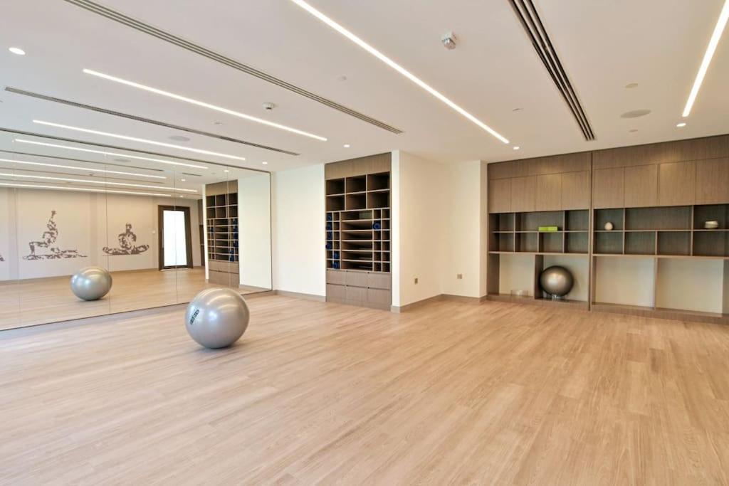 Luxury 2br High Floor Apt. W/ Burj Khalifa View With Laser Light Show And Dancing Fountain View Dubái
