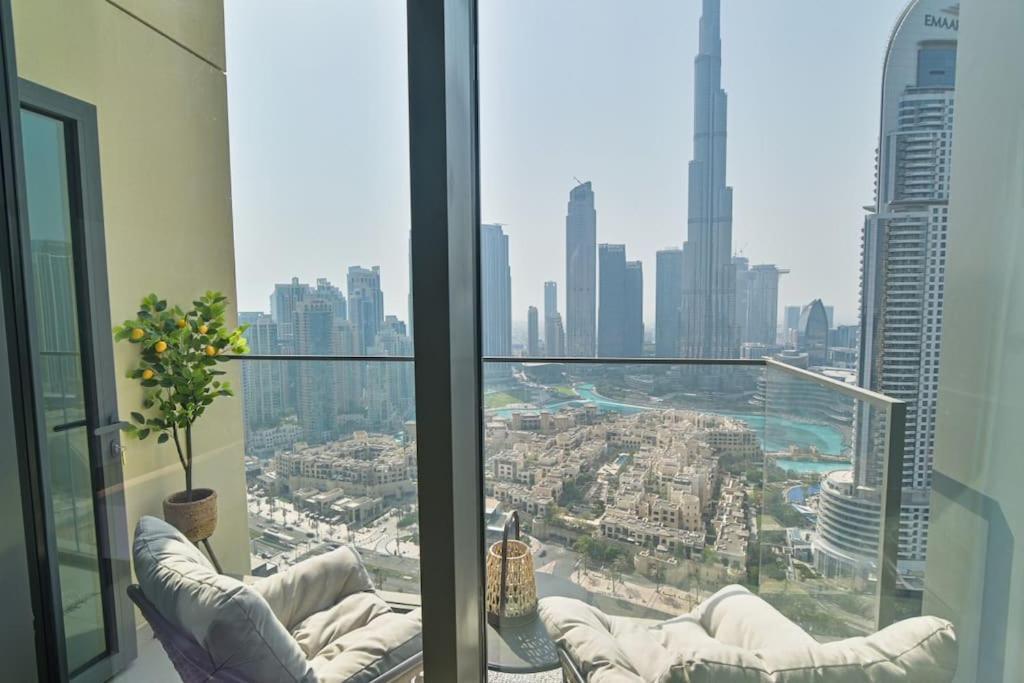 Luxury 2br High Floor Apt. W/ Burj Khalifa View With Laser Light Show And Dancing Fountain View Apartamento Dubái