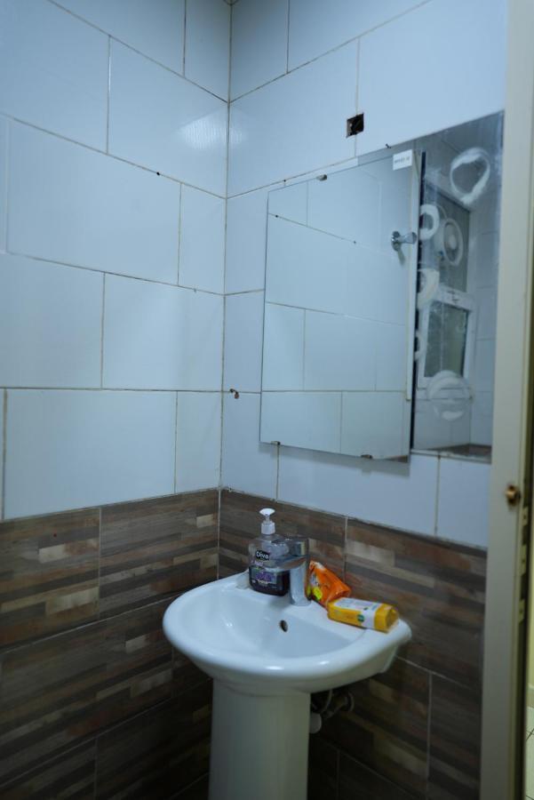 Topstay Boys & Furnished Holiday Asrama