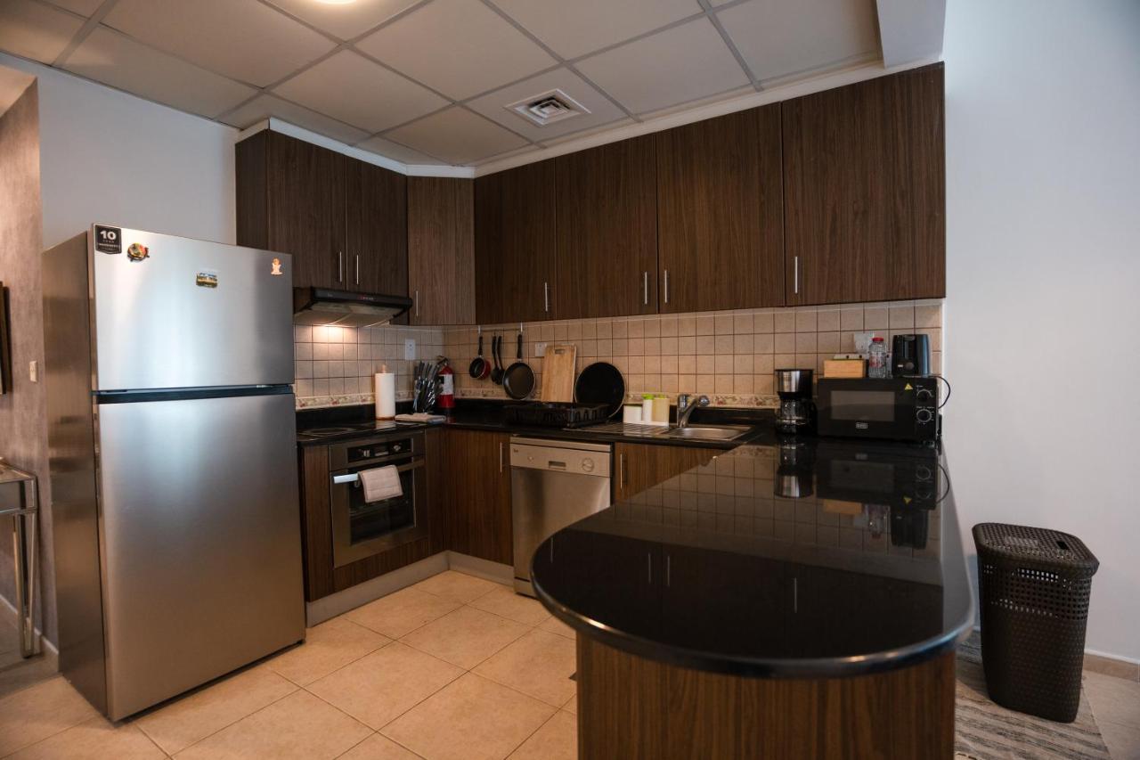 Elite 2br Luxurious Palm View In Marina *