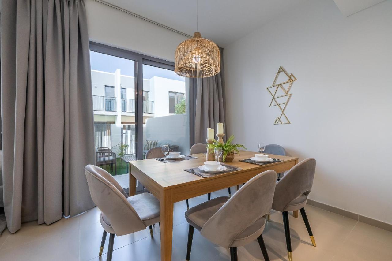 Spacious 3bdr Townhouse I Garden I Tilal Al Ghaf Feriehus Dubai