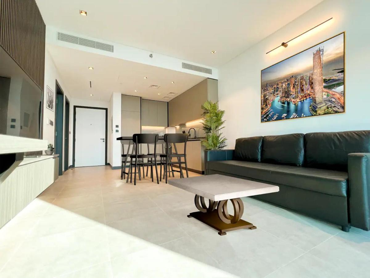 Exclusive 1br In Business Bay - Burj Khalifa And Canal View Dubaï