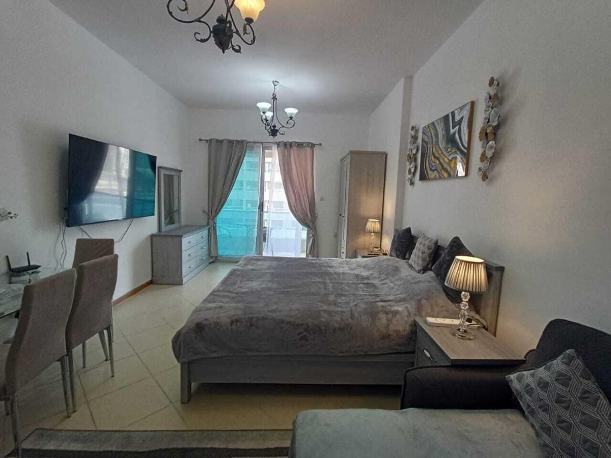 Diamond 2 Tower Marina Apartamento Dubái