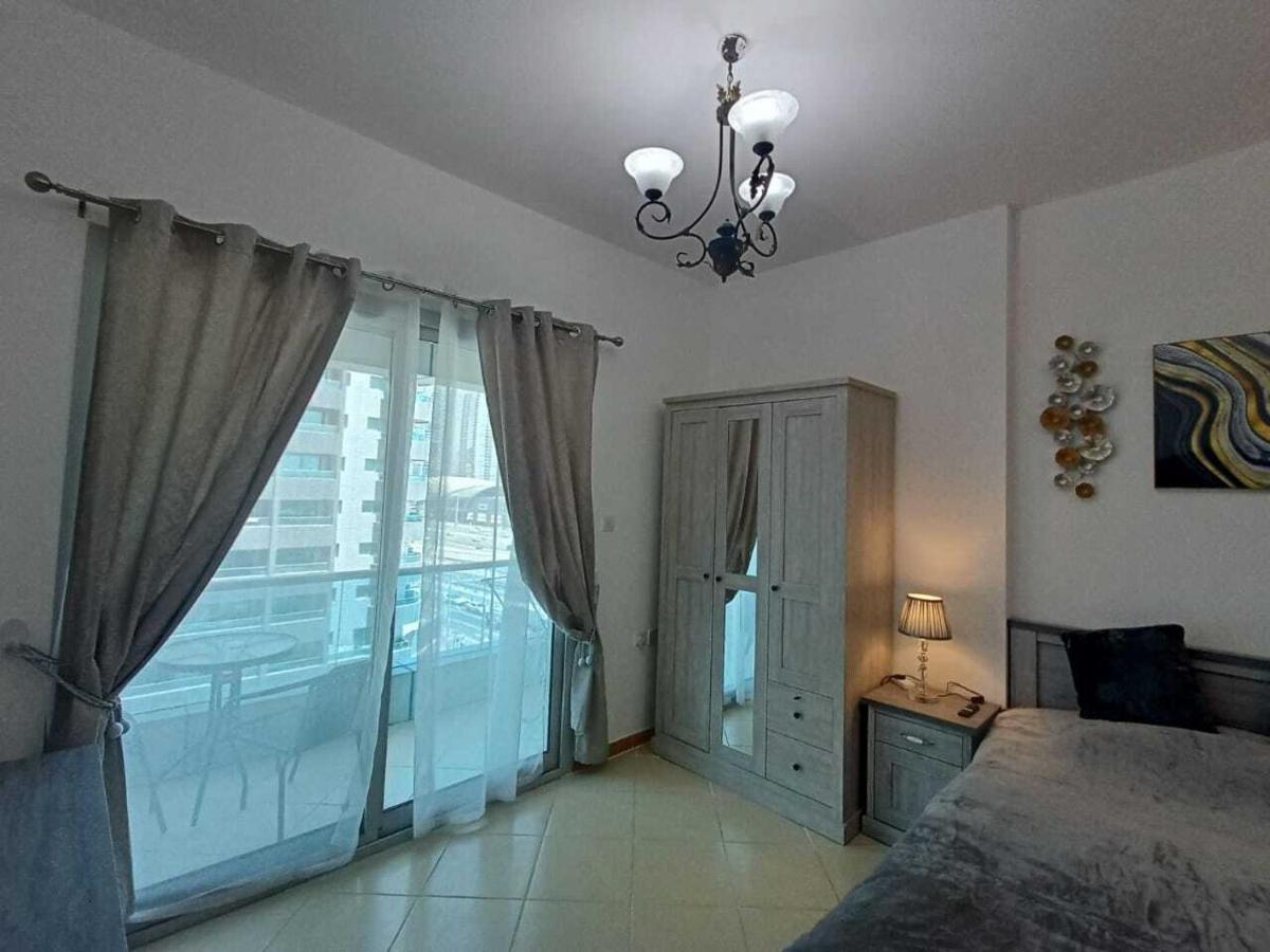 Diamond 2 Tower Marina Apartamento *