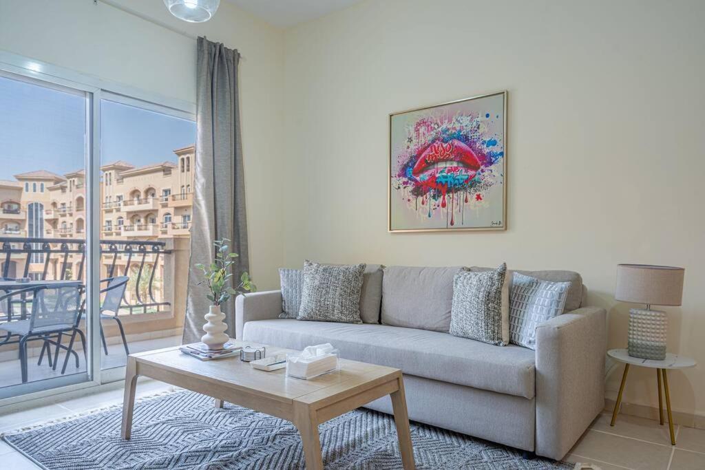 Stunning 1 Bedroom With Pool View In Jvc Lejlighed