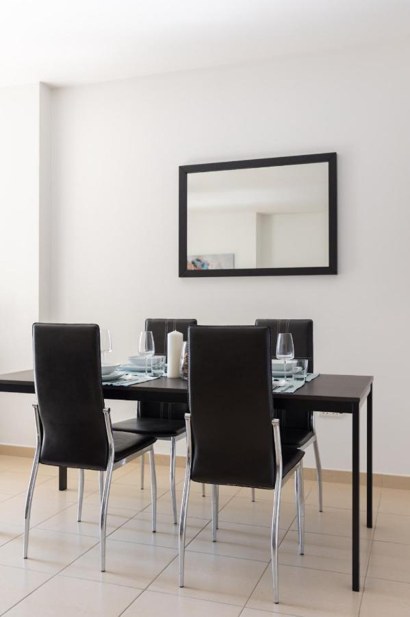 Spacious 1br 5 Minutes From *